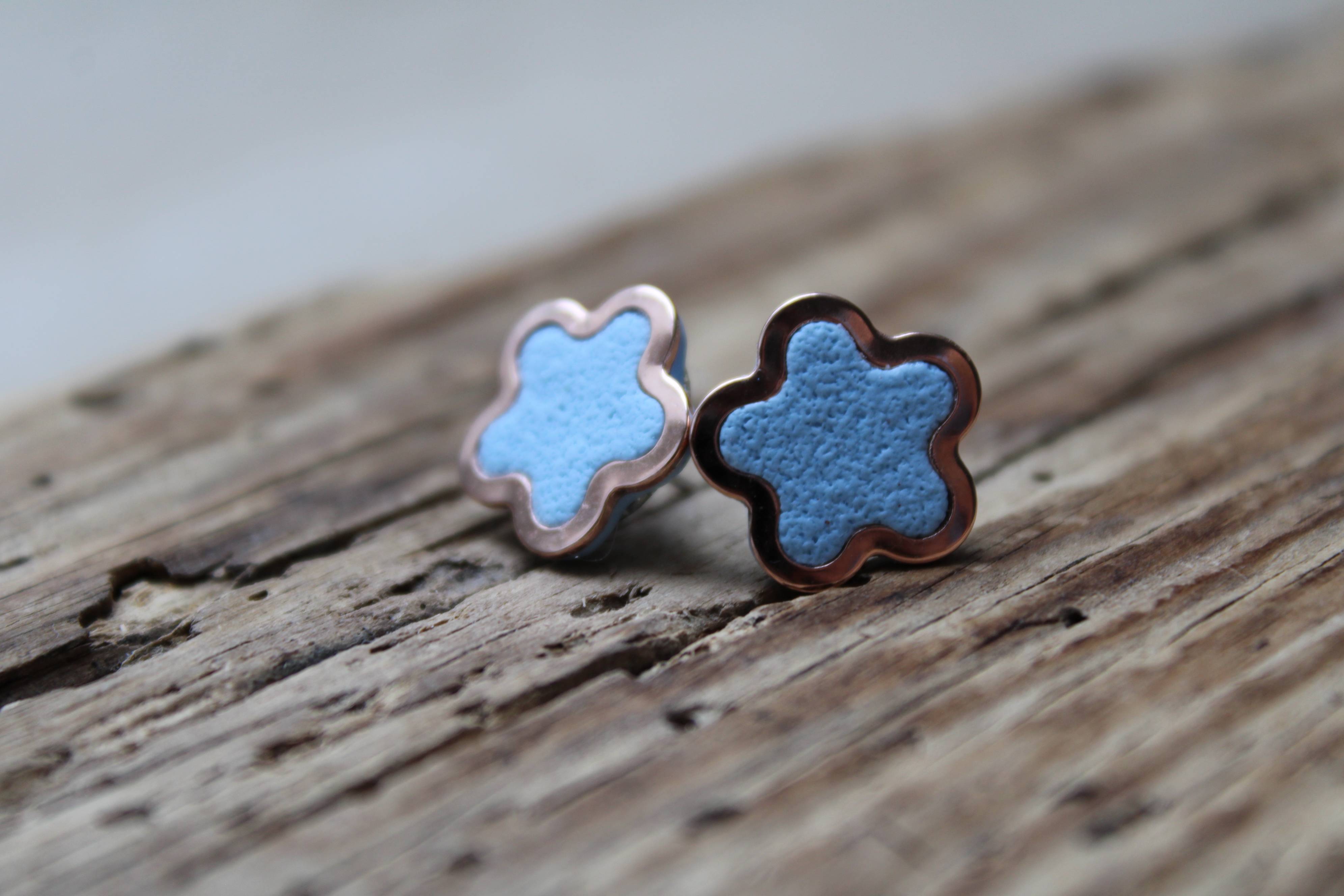 Ohrstecker blaue Blüte 2
